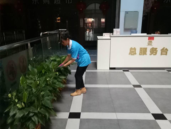 深度剖析：商業(yè)空間武漢日常保潔托管的重要性與誤區